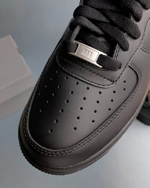 AF1 Triple Black