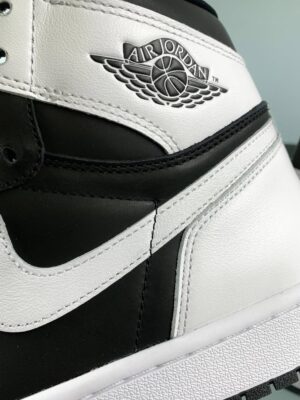 AJ1 High Reverse Panda (1)