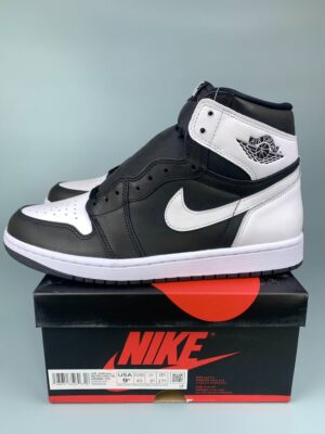 Air Jordan 1 High Reverse Panda