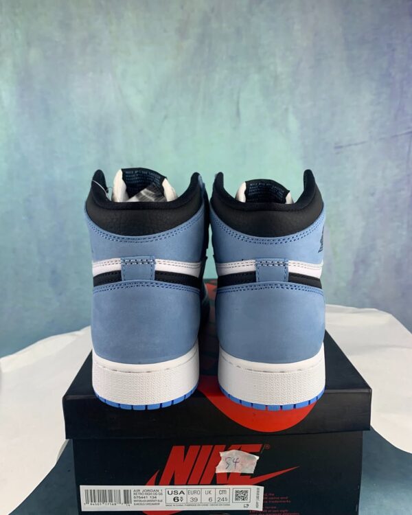 Air Jordan 1 High University Blue