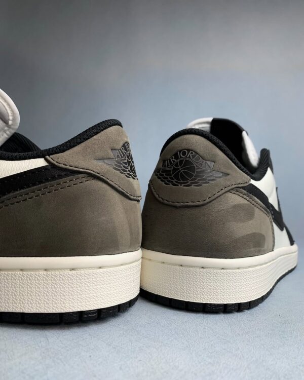 Air Jordan 1 Low Mocha