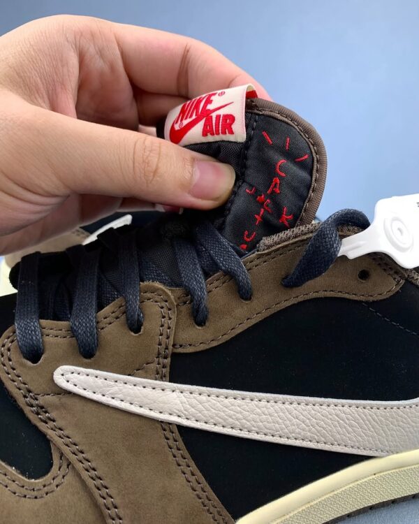 Air Jordan 1 Low TS Mocha