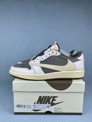 Air Jordan 1 Low Travis Reverse Mocha