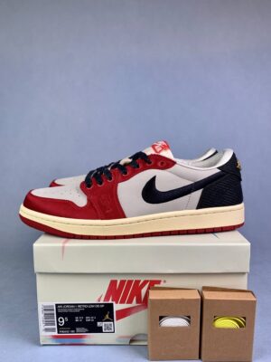 Air Jordan 1 Low Trophy Room