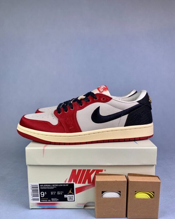 Air Jordan 1 Low Trophy Room