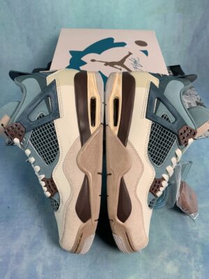 AJ4 CUSTOM PAIR SNORLAX (1)