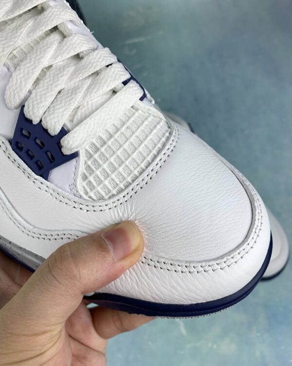 Air Jordan 4 Midnight Navy