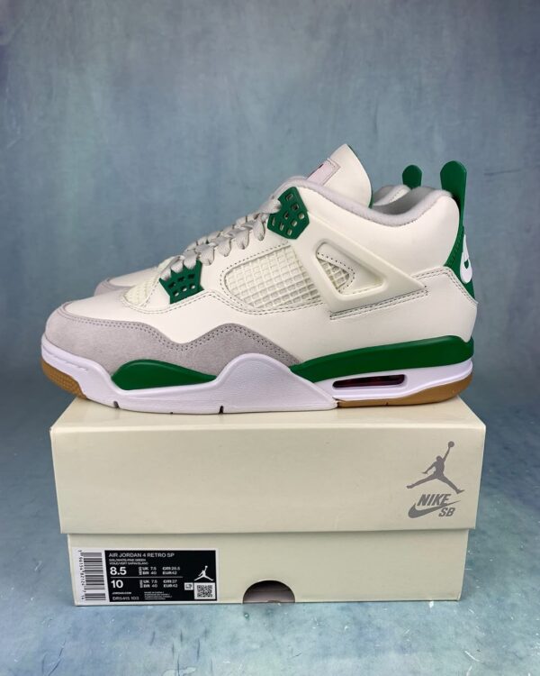 Air Jordan 4 Pine Green