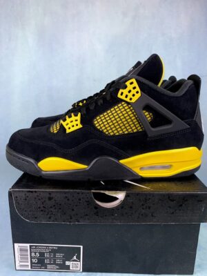 Air Jordan 4 Thunder