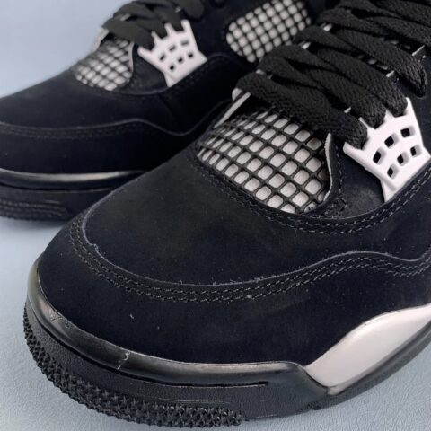 AJ4 White Thunder (1)
