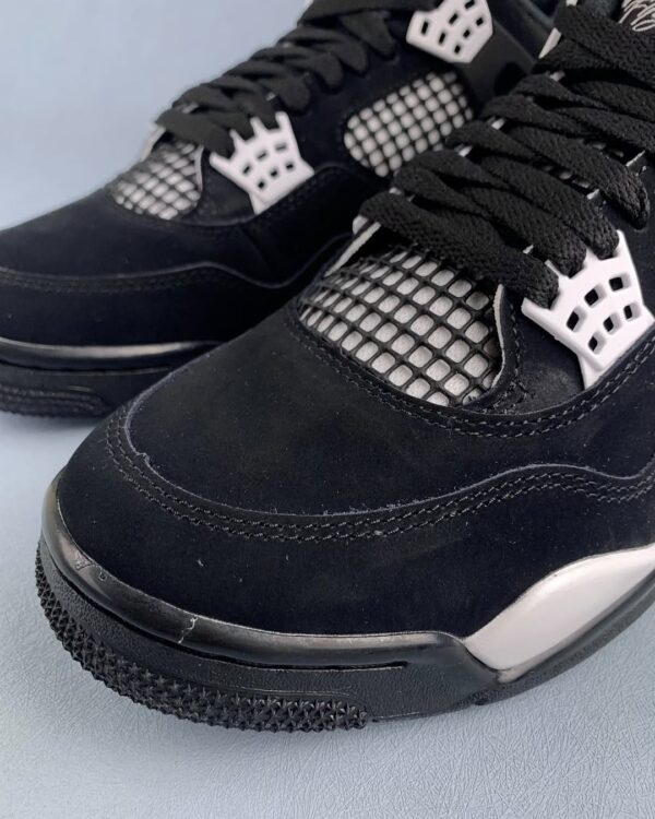 Air Jordan 4 White Thunder