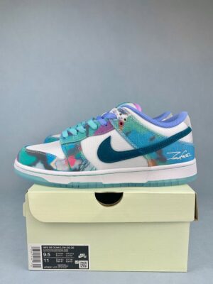 SB Dunk Futura