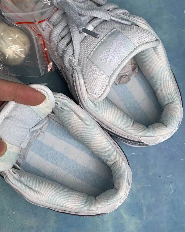 SB Dunk Lobster White