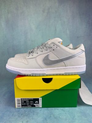 SB Dunk Lobster White