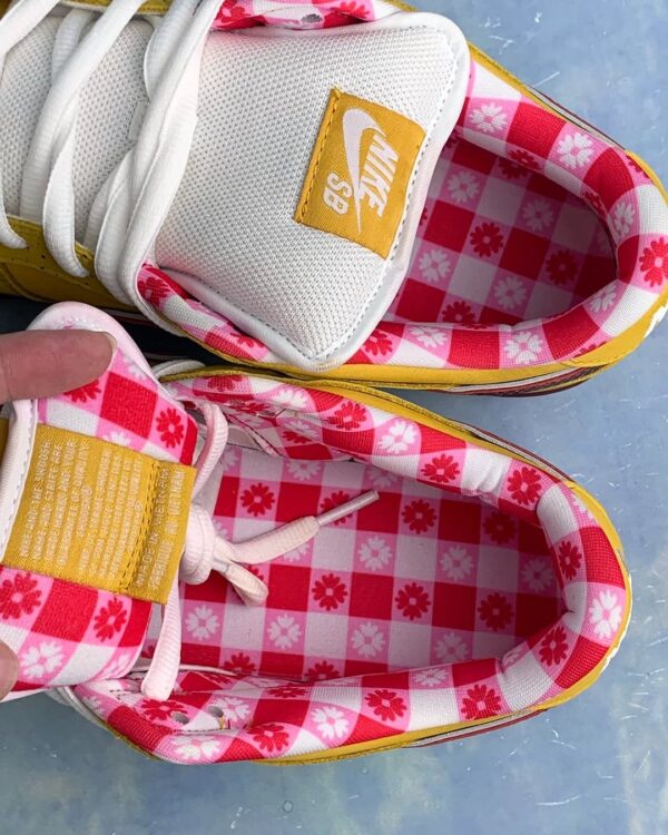 SB Dunk Lobster Yellow