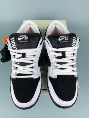SB Dunk Tightbooth (1)