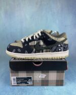 SB Dunk Travis Scott