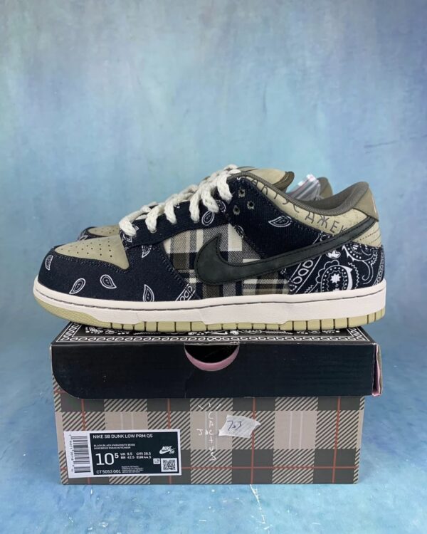 SB Dunk Travis Scott