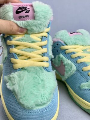 SB Dunk Verdy (1)